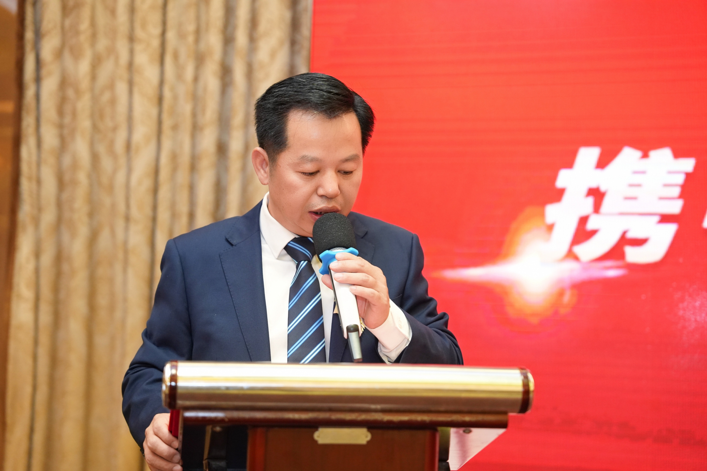 携手十五载，共创新未来｜十五周年庆典晚宴圆满落幕